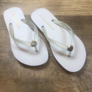 CLEAR OUT SALE! Tommy Bahama Flip Flops Size 5